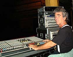 David Marks Mixing at The Market 2004 – A sound 30 years