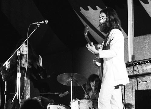 Yoko Ono, Alan and John Lennon